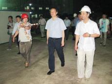 南京市政府陸冰副市長(zhǎng)夜查南京建工集團(tuán)大光路工地