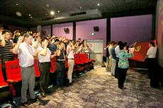 集團(tuán)黨委召開“不忘初心，牢記使命”紅色觀影暨慶祝建黨97周年表彰大會(huì)?